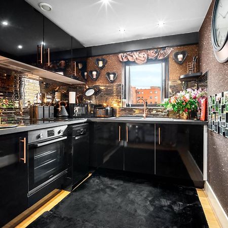 Luxury 1 Bed Flat With Parking 11K - Top Rated - Netflix - Wifi - 70 Inch Smart Tv - Birmingham City Centre - Tv In Bedroom - Top Rated מראה חיצוני תמונה