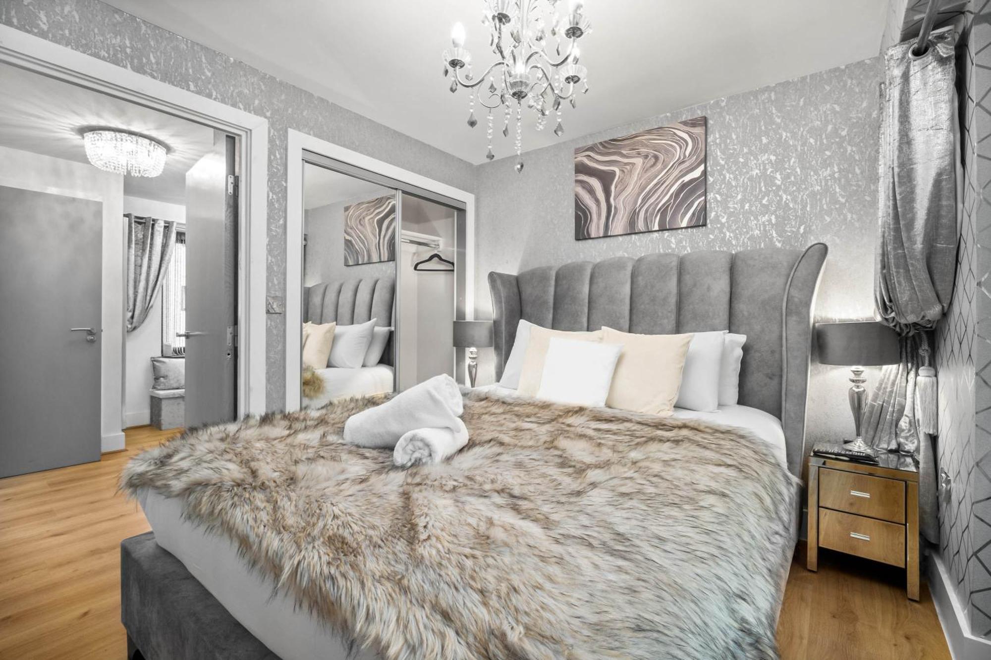 Luxury 1 Bed Flat With Parking 11K - Top Rated - Netflix - Wifi - 70 Inch Smart Tv - Birmingham City Centre - Tv In Bedroom - Top Rated מראה חיצוני תמונה